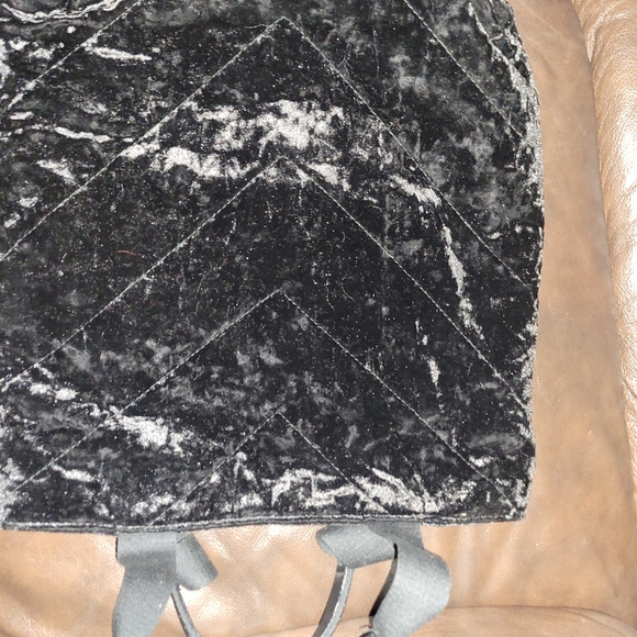 Pink backpack and pink handbag - Picture 2 of 9